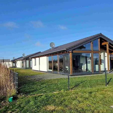 G28 Eingezaeuntes Mit Infrarotkabine By Interhome Butjadingen