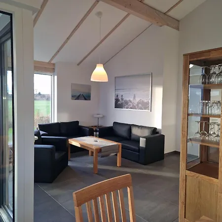 G28 Eingezaeuntes Mit Infrarotkabine By Interhome Vakantiehuis Butjadingen
