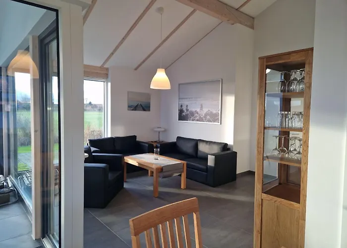 G28 Eingezaeuntes Mit Infrarotkabine By Interhome Holiday home Butjadingen