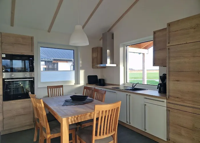 G28 Eingezaeuntes Mit Infrarotkabine By Interhome *